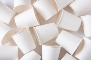 5 mẹo tái sử dụng ly nhựa, ly giấy cực hay